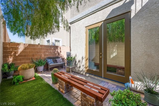 939 Paisley Street, Las Vegas, NV 89145