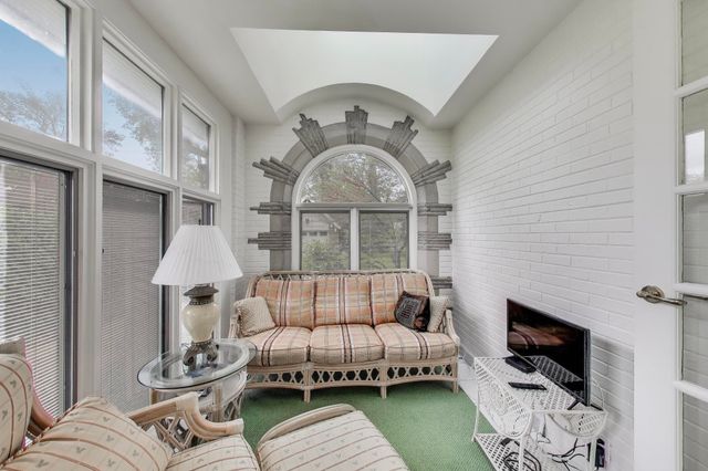 213 Kenwood Place, Michigan City, IN 46360