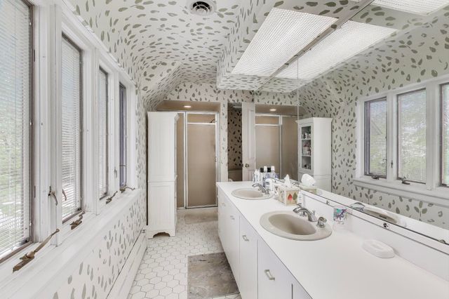 213 Kenwood Place, Michigan City, IN 46360