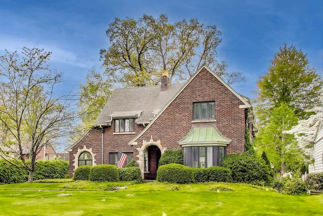 213 Kenwood Place, Michigan City, IN 46360