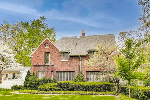 213 Kenwood Place, Michigan City, IN 46360