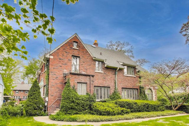 213 Kenwood Place, Michigan City, IN 46360