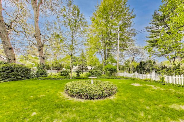 213 Kenwood Place, Michigan City, IN 46360