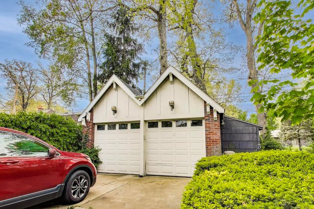 213 Kenwood Place, Michigan City, IN 46360