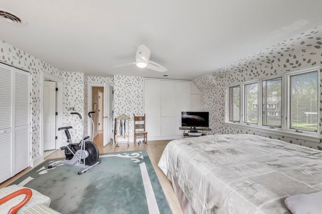 213 Kenwood Place, Michigan City, IN 46360