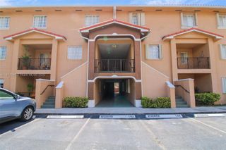 17425 NW 75th Pl 105, Hialeah, FL 33015
