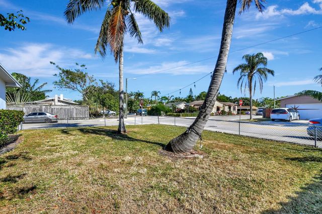 1001 S L Street 1 & 2, Lake Worth Beach, FL 33460