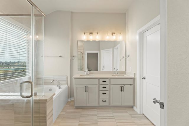 1607 Rustling Creek Drive, Missouri City, TX 77459