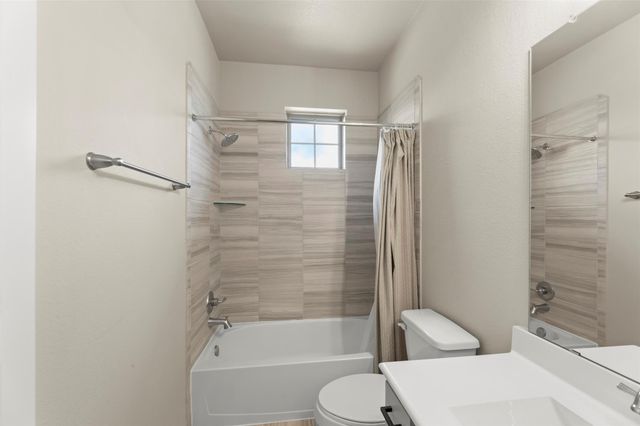 1607 Rustling Creek Drive, Missouri City, TX 77459
