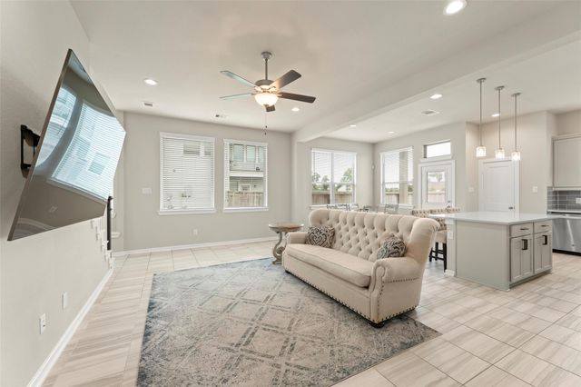 1607 Rustling Creek Drive, Missouri City, TX 77459