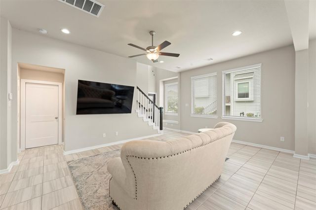 1607 Rustling Creek Drive, Missouri City, TX 77459