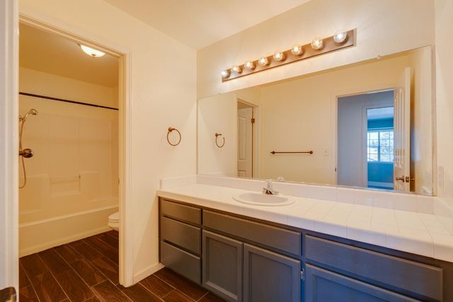 2337 Rainwood Ln, Oakdale, CA 95361