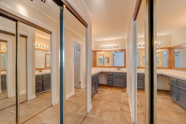 2337 Rainwood Ln, Oakdale, CA 95361