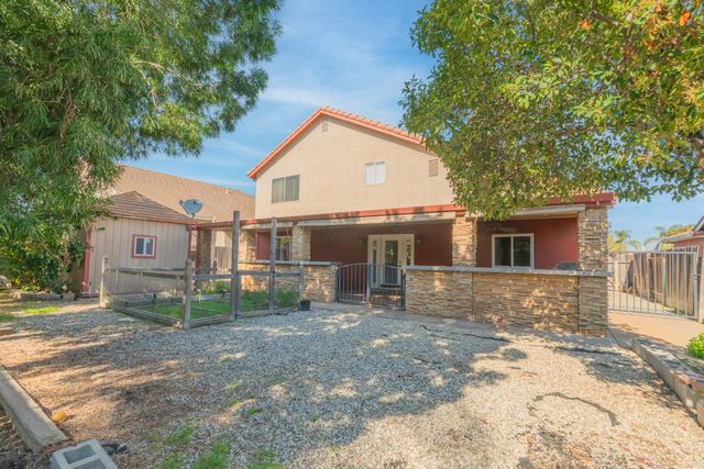 2337 Rainwood Ln, Oakdale, CA 95361