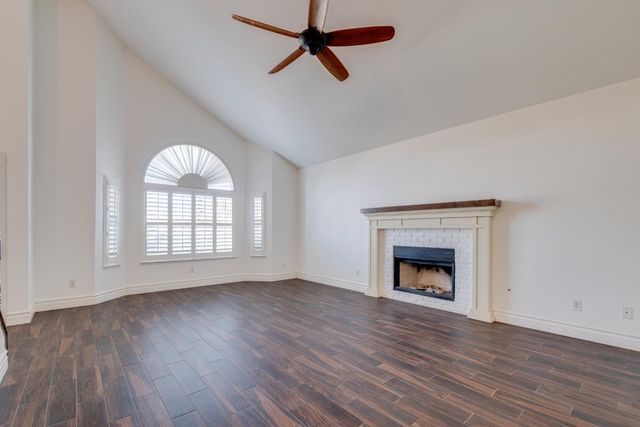 2337 Rainwood Ln, Oakdale, CA 95361