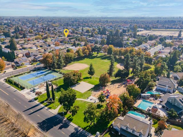 2337 Rainwood Ln, Oakdale, CA 95361