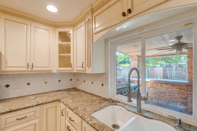 2337 Rainwood Ln, Oakdale, CA 95361