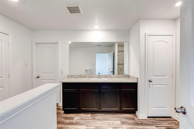 109 Riverdale DR, Jarrell, TX 76537