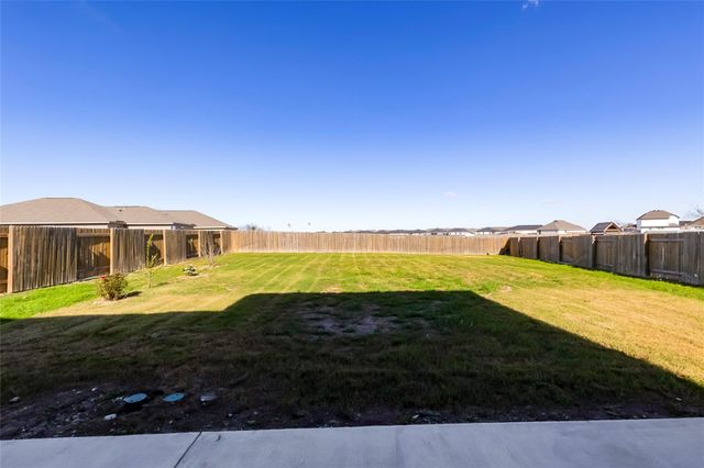 109 Riverdale DR, Jarrell, TX 76537