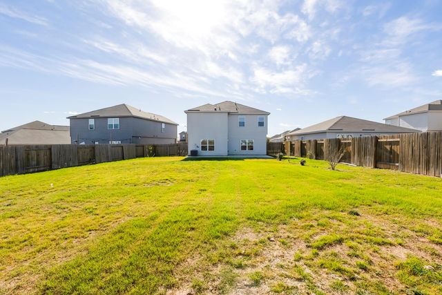 109 Riverdale DR, Jarrell, TX 76537