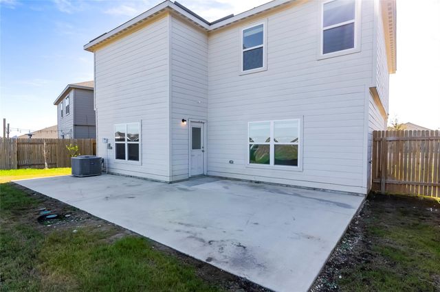 109 Riverdale DR, Jarrell, TX 76537