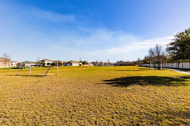 109 Riverdale DR, Jarrell, TX 76537