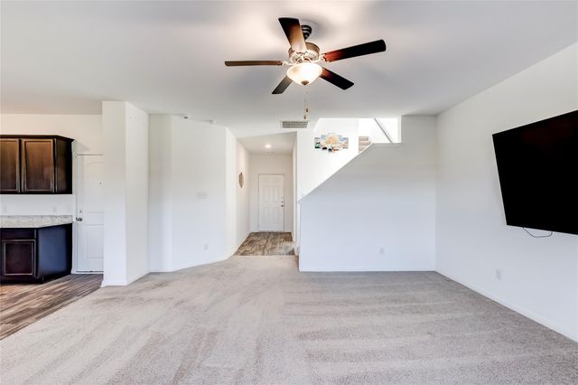 109 Riverdale DR, Jarrell, TX 76537