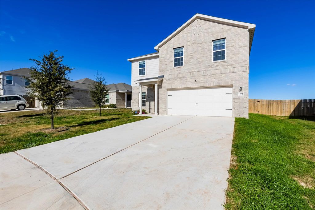 109 Riverdale DR, Jarrell, TX 76537