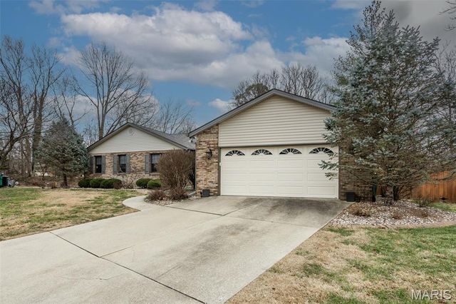 109 Sherryl Court, O'fallon, IL 62269