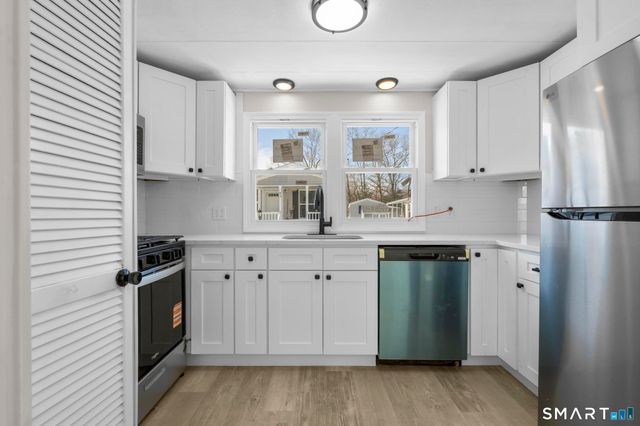 44 Linden Avenue North, Westbrook, CT 06498