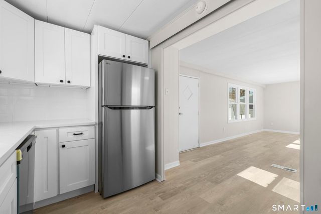 44 Linden Avenue North, Westbrook, CT 06498