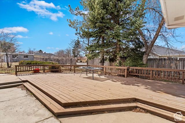 445 W 5100 S, Washington Terrace, UT 84405