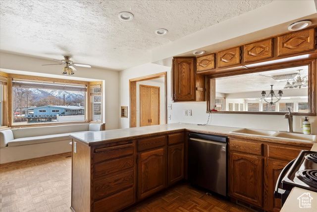 445 W 5100 S, Washington Terrace, UT 84405