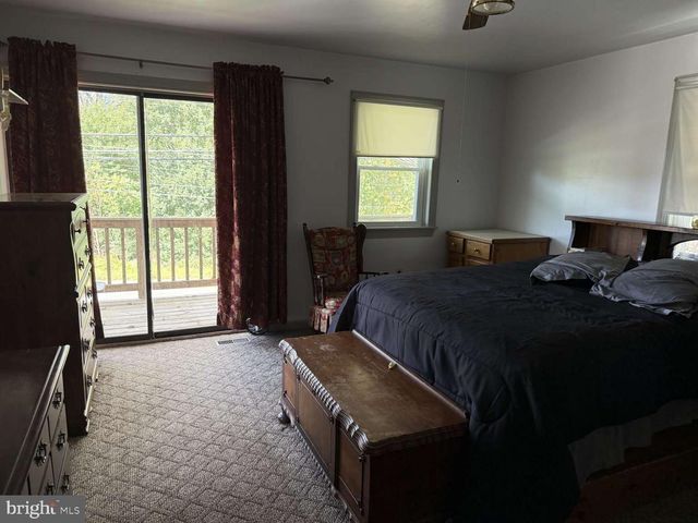 9028 SAINT ANTHONYS RD, King George, VA 22485