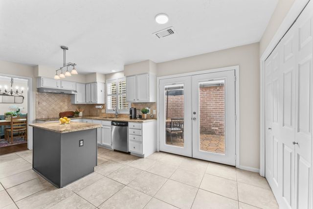 1546 Beaconshire Road, Houston, TX 77077