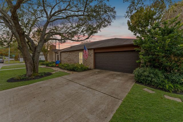 1546 Beaconshire Road, Houston, TX 77077