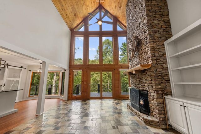 124 River Oaks Terrace, Ellijay, GA 30540
