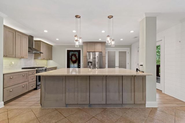 124 River Oaks Terrace, Ellijay, GA 30540