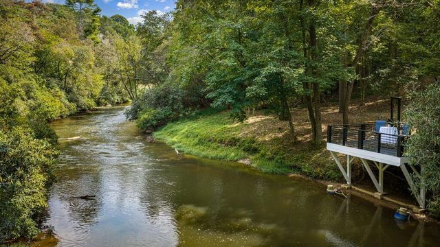 124 River Oaks Terrace, Ellijay, GA 30540