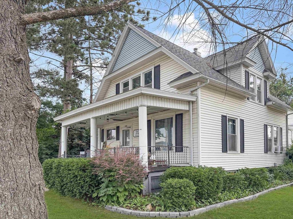 328 BROADWAY STREET, Berlin, WI 54923