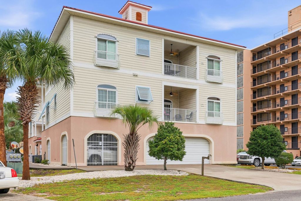 304 76th Ave N Unit 304A, Myrtle Beach, SC 29572 — exterior