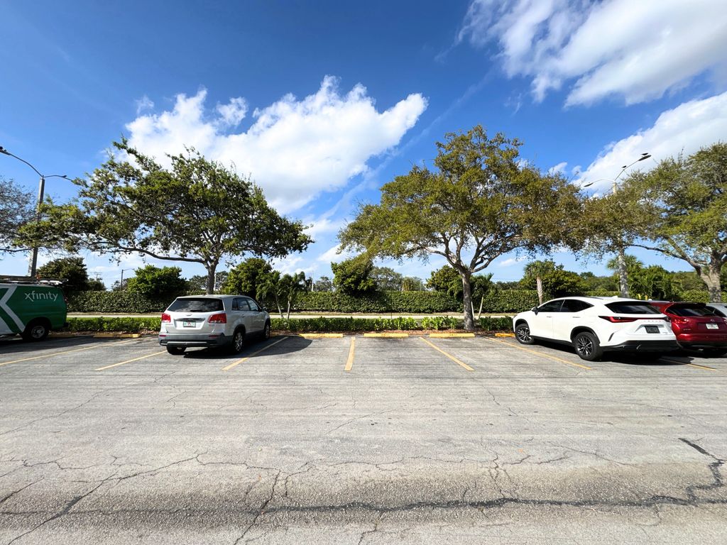 Image 36 of property listing at 484 Mansfield L, Boca Raton, FL 33434