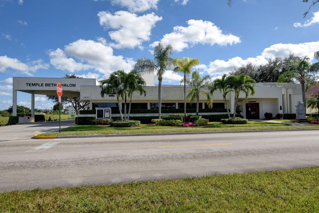 Image 47 of property listing at 484 Mansfield L, Boca Raton, FL 33434