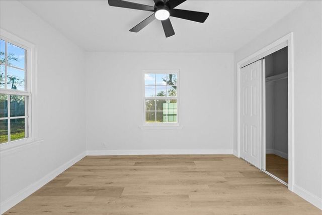 122 N Holly Drive, Baytown, TX 77520