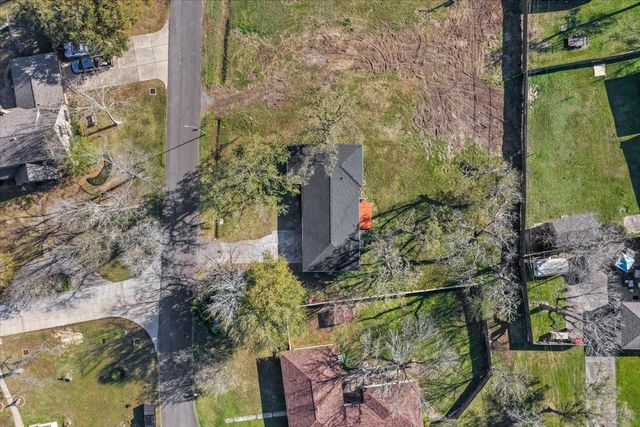 122 N Holly Drive, Baytown, TX 77520