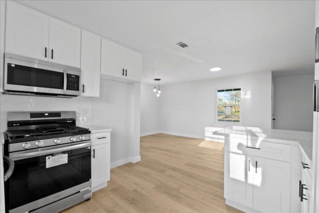 122 N Holly Drive, Baytown, TX 77520