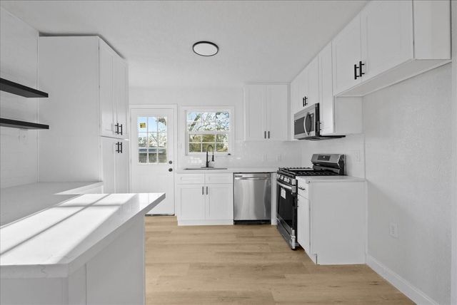 122 N Holly Drive, Baytown, TX 77520