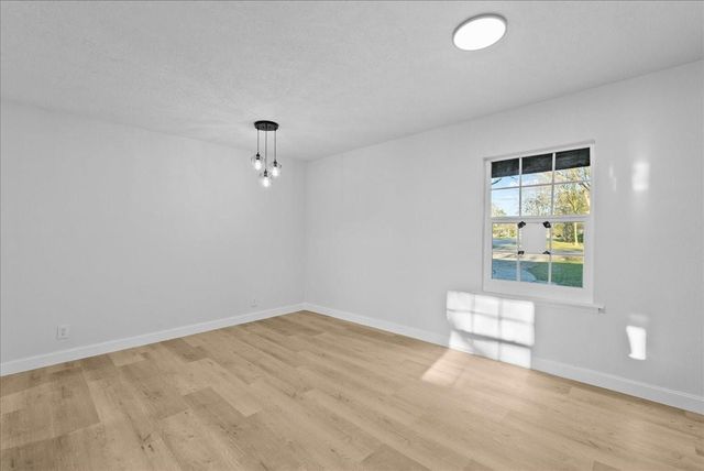 122 N Holly Drive, Baytown, TX 77520