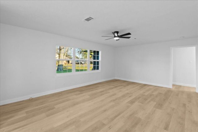 122 N Holly Drive, Baytown, TX 77520