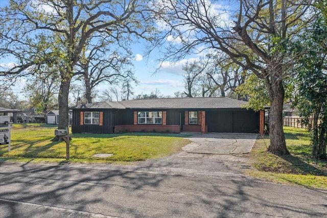 122 N Holly Drive, Baytown, TX 77520